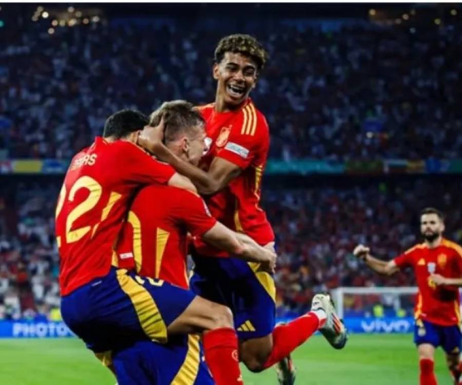 España derrotó 2-1 a Inglaterra y se convirtió en la selección más ganadora de la Eurocopa
