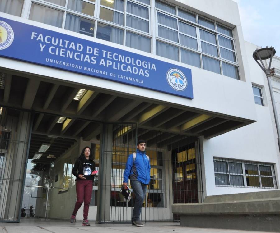 Docentes Universitarios de paro por 72hs