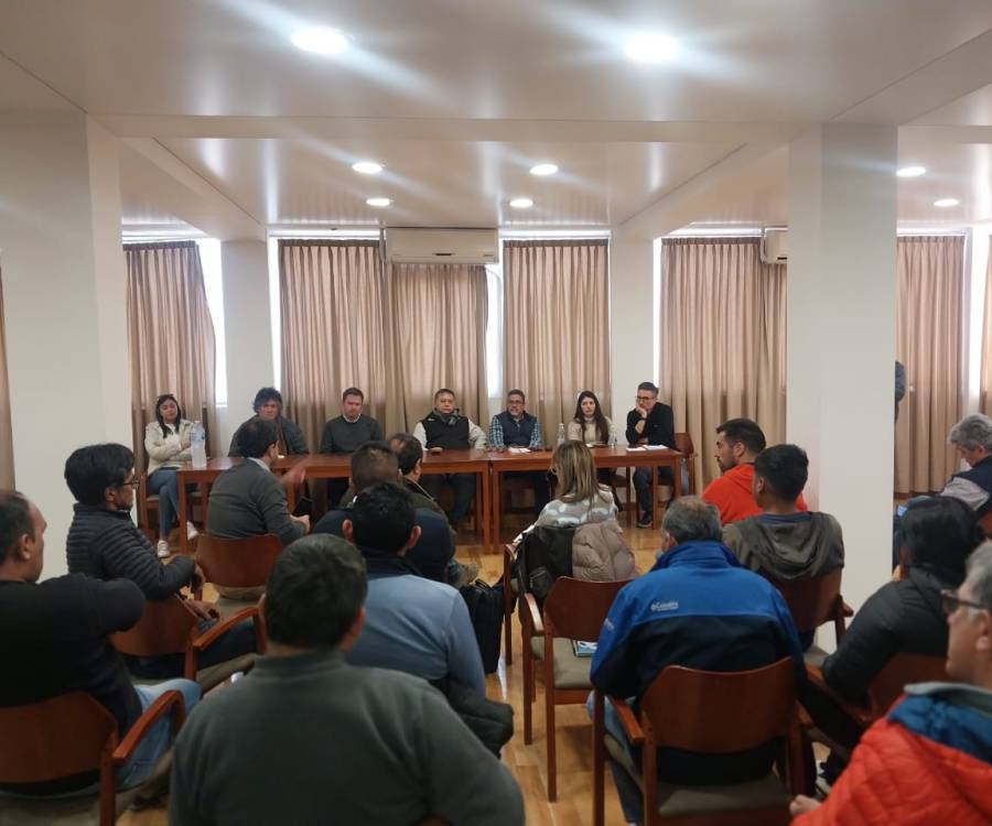 Reunión clave para garantizar la participación de proveedores y mano de obra local en el proyecto MARA