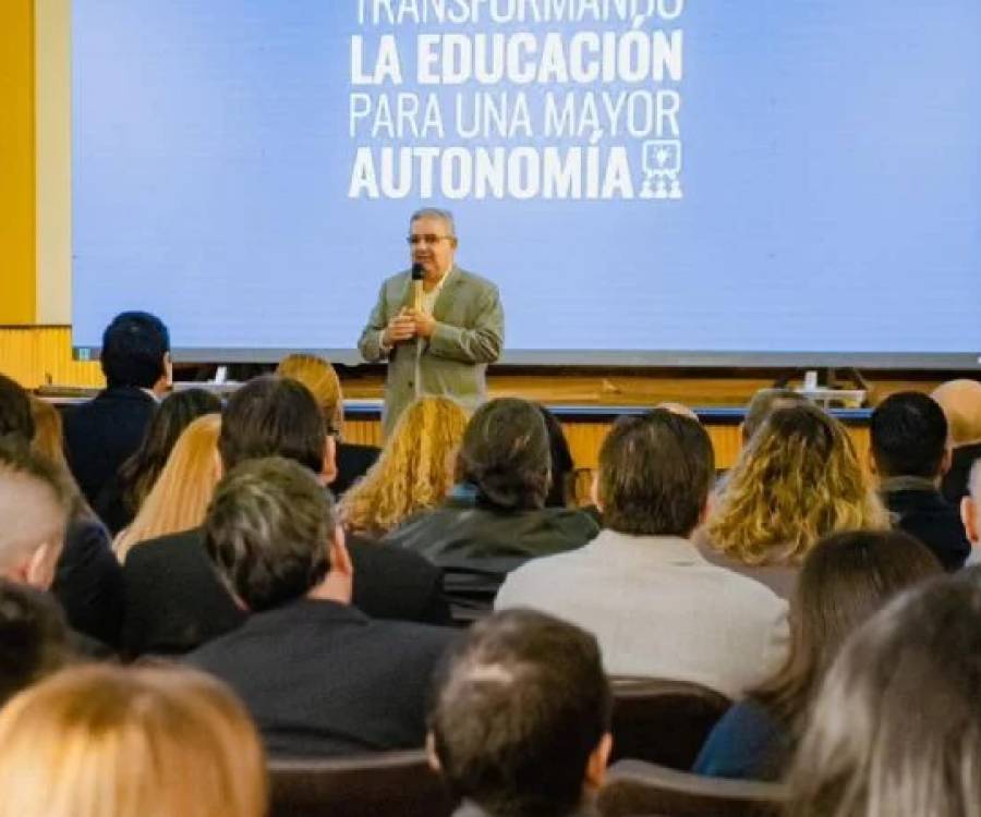 Catamarca impulsa la transformación educativa con nuevo plan para la educación del futuro