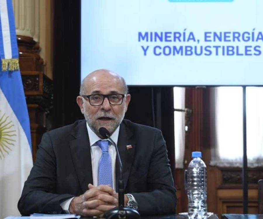 Fama asumió como presidente de la Comisión de Minería, Energia y Combustibles