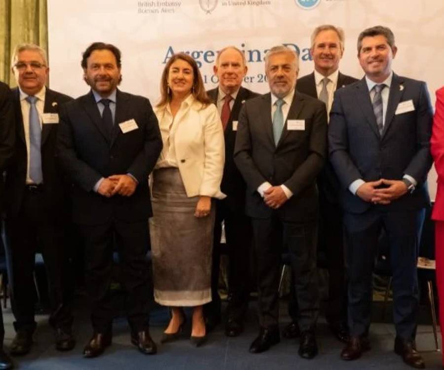 Raúl participó del “Argentina Day” en Londres para promover inversiones mineras junto a gobernadores