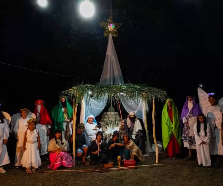 Bajo la lluvia, El Potrero realizó su Pesebre Viviente