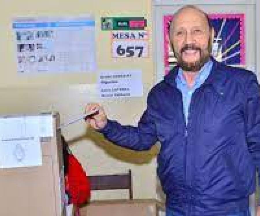 Gildo Insfrán arrasa con el 70% y le saca más de 55 puntos de ventaja 