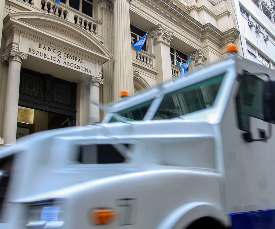 El Banco Central se niega a informar a la AGN dónde están los lingotes de oro llevados al exterior
