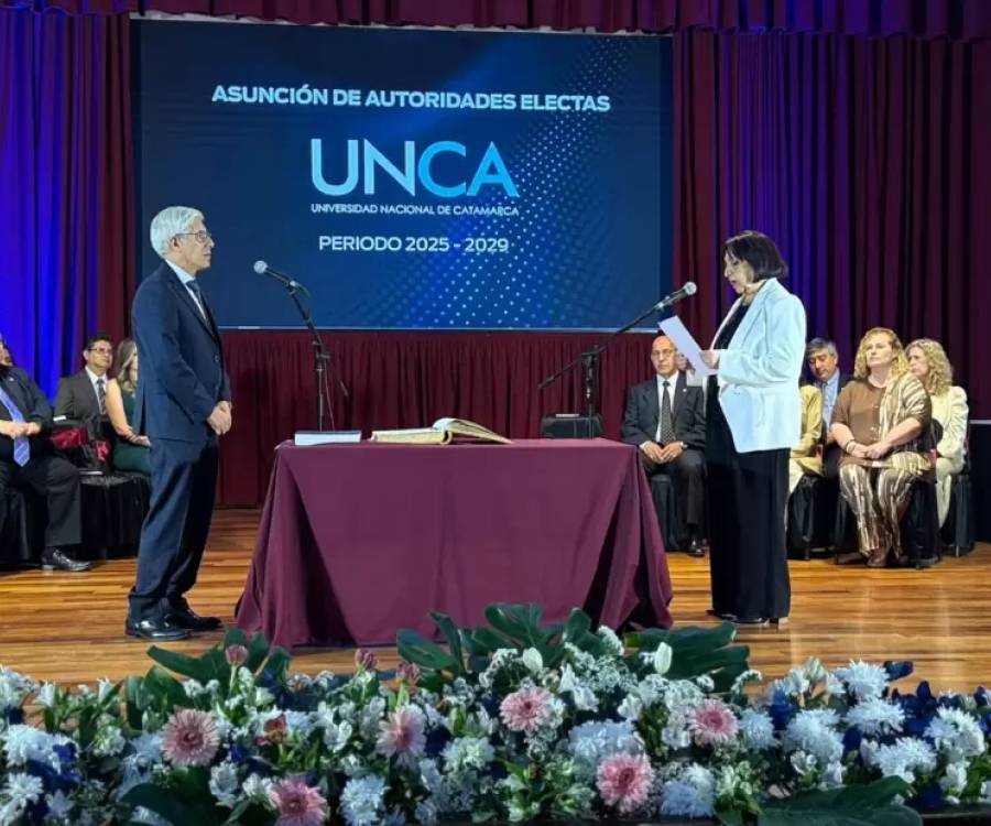 Arellano asumió nuevo mandato y va por la ampliación del alcance de la universidad
