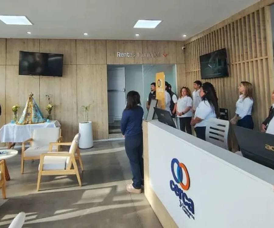 Continúan las visitas de la Virgen por instituciones públicas