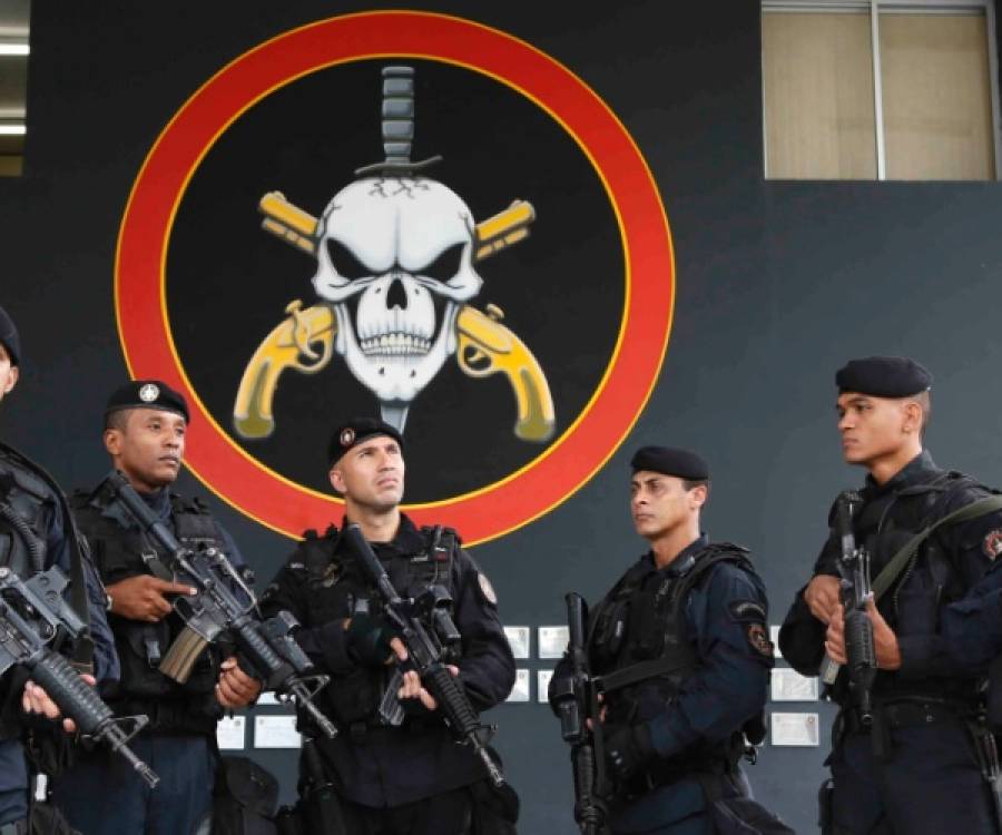 Río de Janeiro: nuevo avance policial contra el Comando Vermelho dejó muertos y heridos