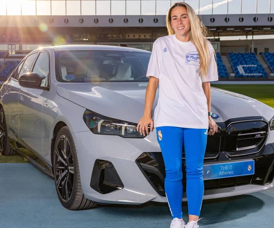 Las futbolistas de Real Madrid estrenan nuevos BMW