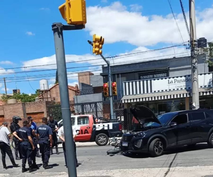 Motociclista resultó herido tras un siniestro vial en el sector Oeste de la Capital catamarqueña