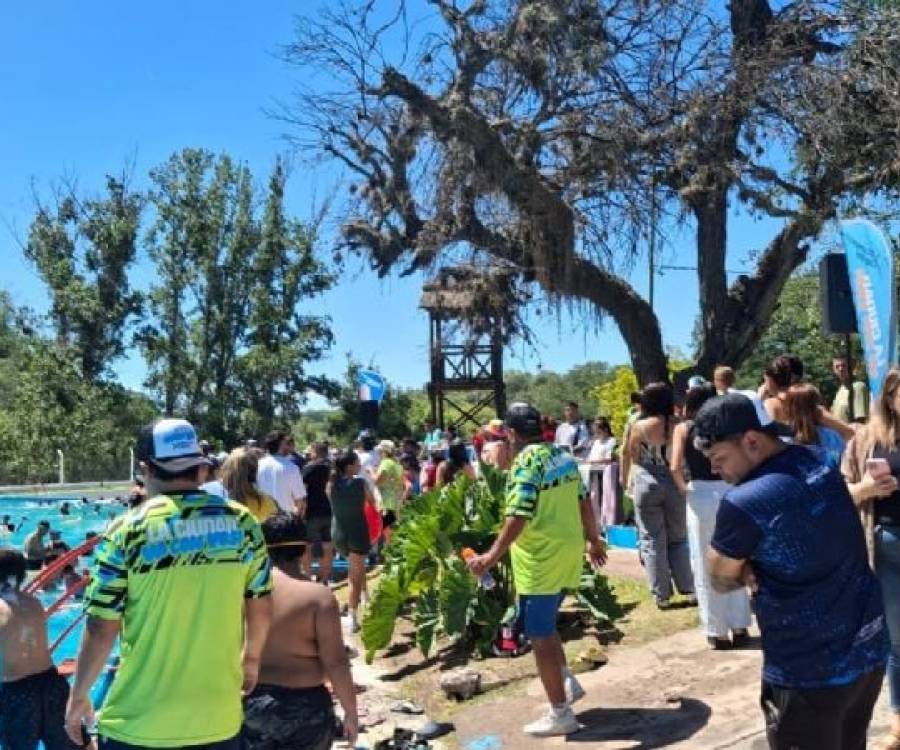 Con la presencia de Gustavo Saadi, quedaron inauguradas las colonias de verano municipales en el Camping