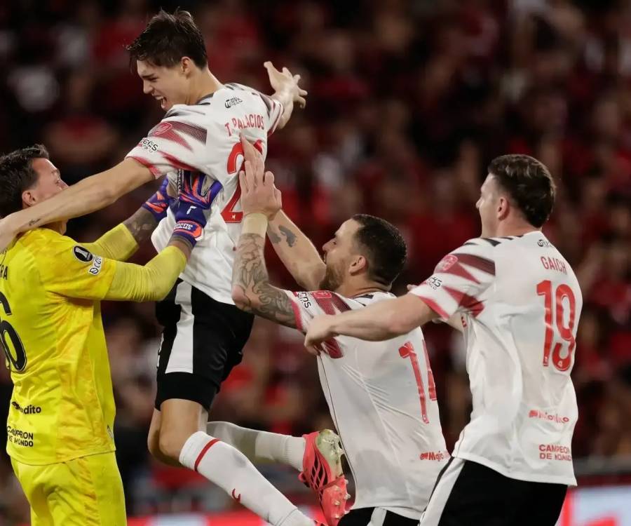 Estudiantes eliminó por penales a Flamengo en el Maracaná y jugará la final de la Copa Libertadores