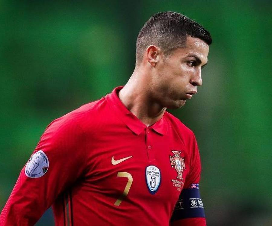 Portugal sufrió pero está en cuartos de la Euro