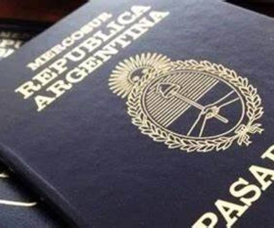 Ranking de los pasaportes más poderosos: qué puesto ocupa el argentino en el mundo y el continente