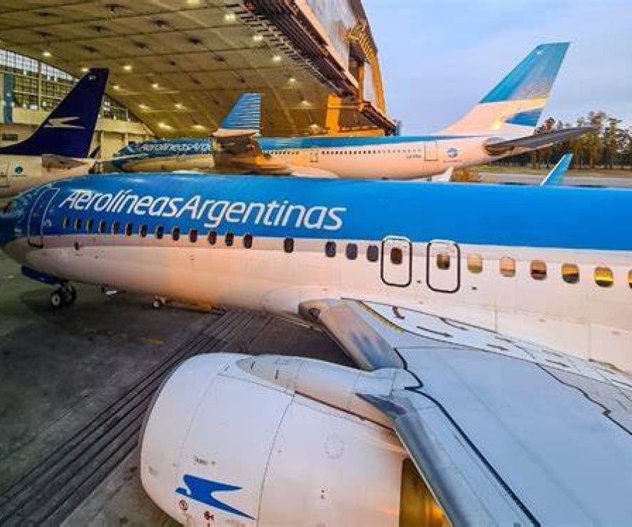 Nación quiere agilizar la llegada de aerolíneas extranjeras y crece la tensión con los gremios