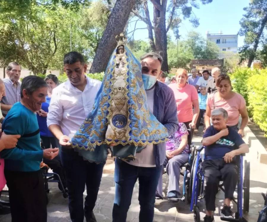 100 instituciones y organismos públicos visitó la Virgen del Valle