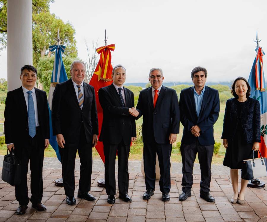 Catamarca presentó sus potencialidades ante el Embajador chino