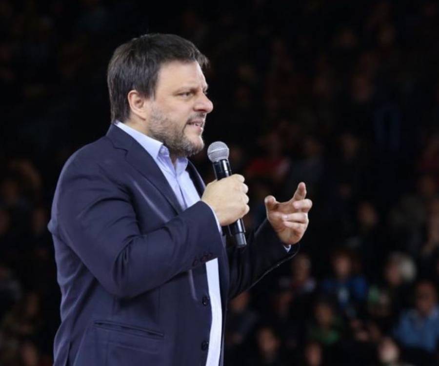 Según una nueva encuesta sobre las elecciones porteñas, LLA se impone como partido, pero Santoro es el más votado