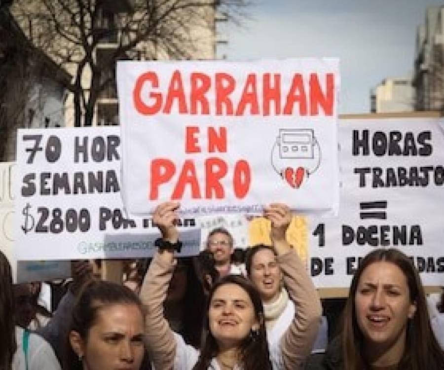 Garrahan: el Gobierno relativiza el conflicto salarial con médicos y residentes y evalúa un plus por productividad