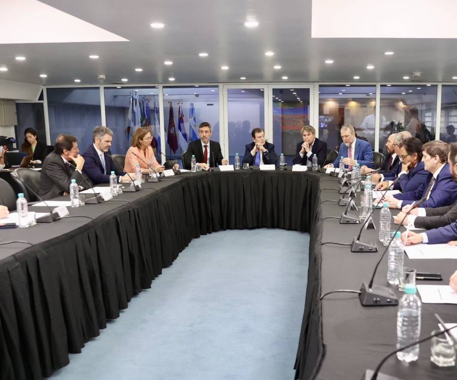 Los gobernadores, en alerta, se reúnen para analizar la fuerte caída de los recursos
