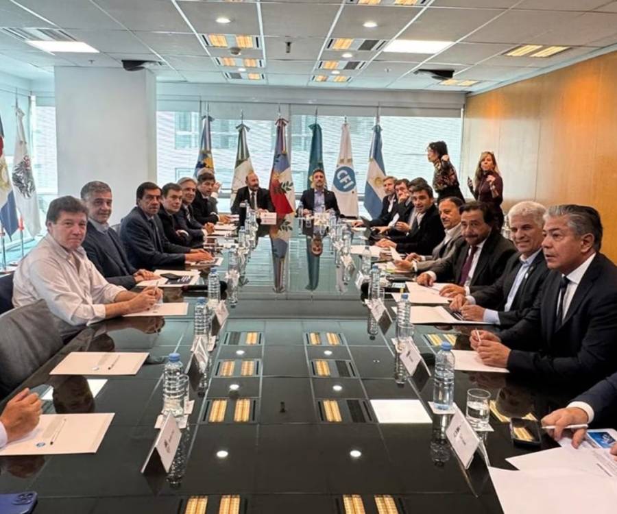 Gobernadores pedirán a Milei nuevo pacto fiscal para compensar la caída de ingresos