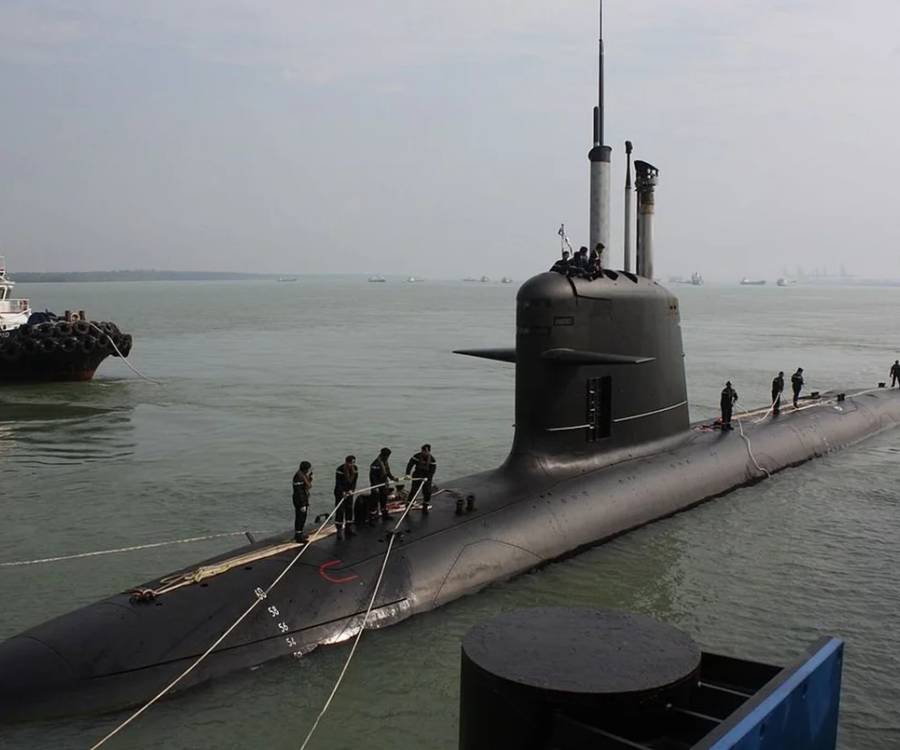 Milei y una alianza con Francia: litio a cambio de ingresar a la OTAN y el plan para comprar submarinos