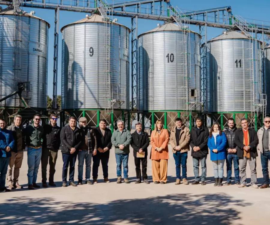 Gobierno y productores avanzan en la formalización del Clúster de Semilleros