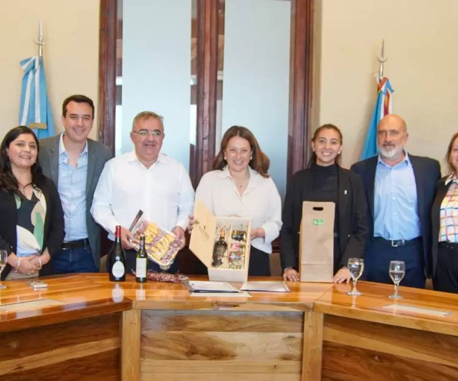 Salud y la comuna de Colonia Caroya buscan garantizar la calidad del típico salame