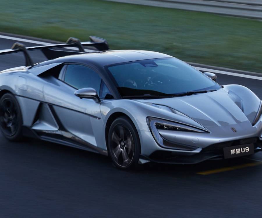 Un auto chino desplazó a Bugatti como el más rápido del mundo y ya está en Argentina