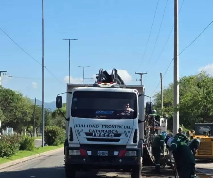 Continúan los trabajos de repavimentación en Av. Los Legisladores