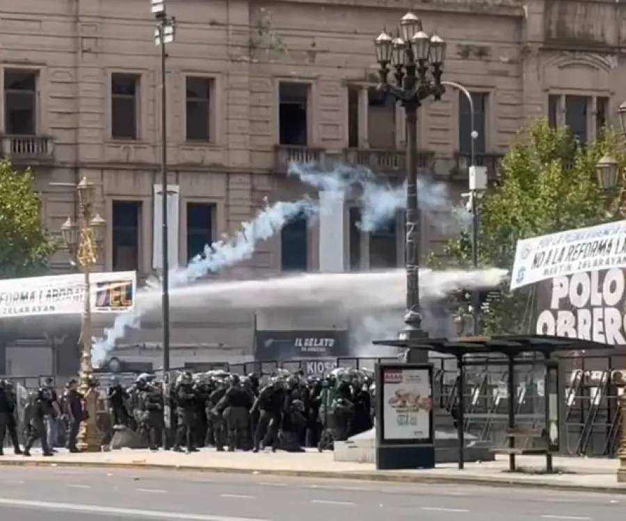 El Gobierno prepara el Protocolo Antipiquetes para controlar la mega movilización contra la reforma laboral