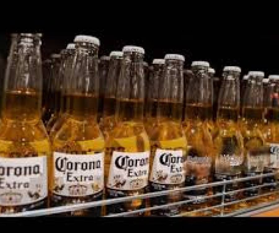 Corona reduce su personal un 50% tras la caída de ventas