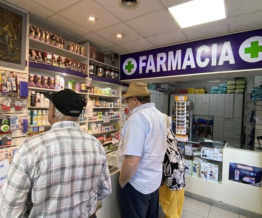 Crisis por caída del consumo, deudas y demoras en Farmacias