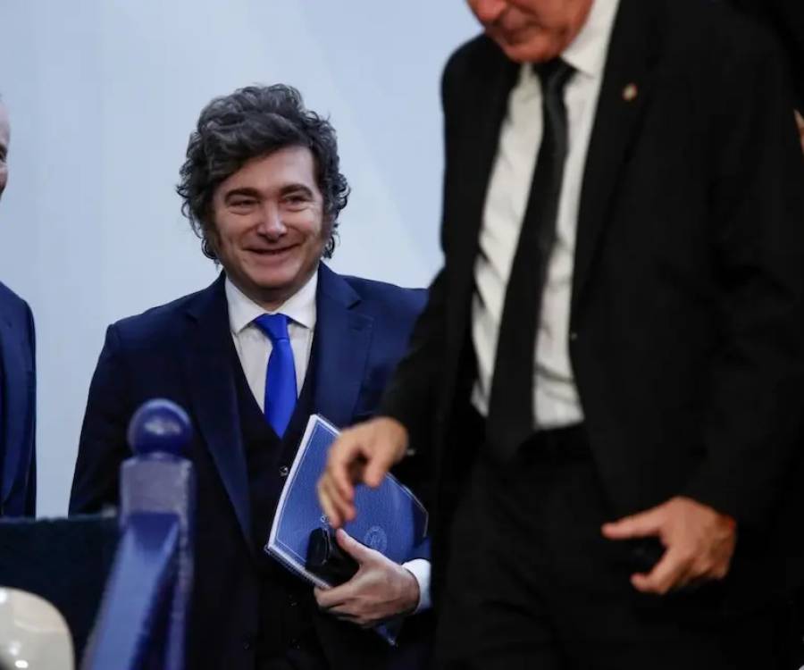 Segun encuesta, Milei esta entre los presidentes menos populares 