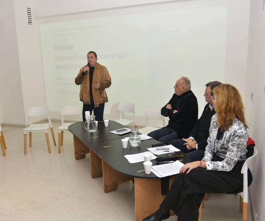 Fidel Sáenz expuso en Córdoba sobre el rol estratégico de la vivienda en el desarrollo económico y social