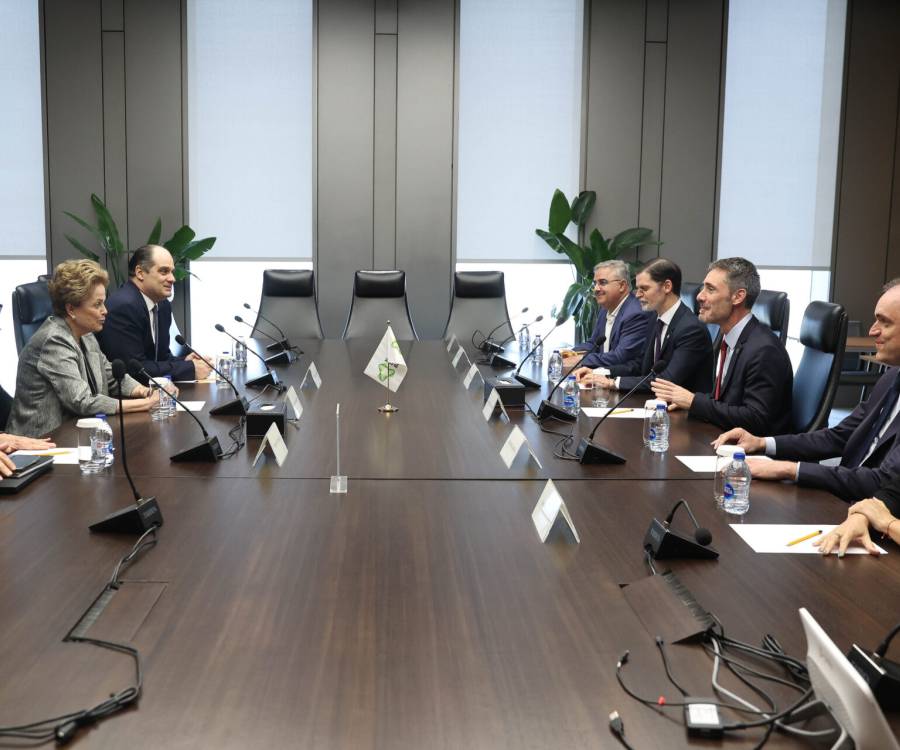 Jalil se reunió con Dilma Rousseff en China 
