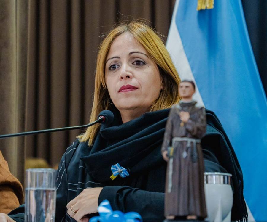 Paola Fedeli confirmó que no se dará de baja a la agente denunciante