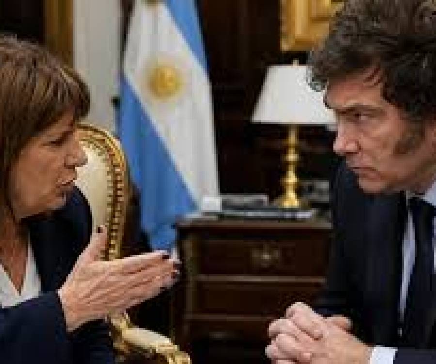 Bullrich ofreció su renuncia como jefa de bloque y Milei se la rechazó