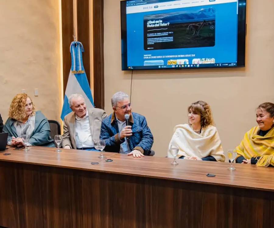El Gobierno lanzó la plataforma web Ruta del Telar