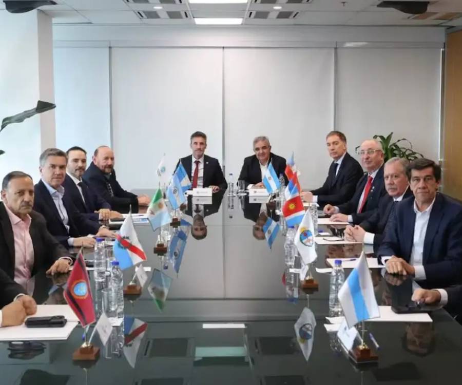 Santilli y Caputo se reúnen con gobernadores del Norte para analizar un régimen diferencial de tarifas eléctricas