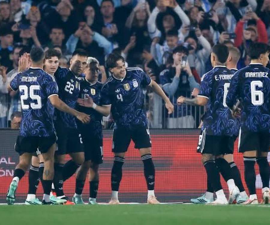 La selección argentina goleó 7-0 a Burkina Faso y se floreó en el Monumental