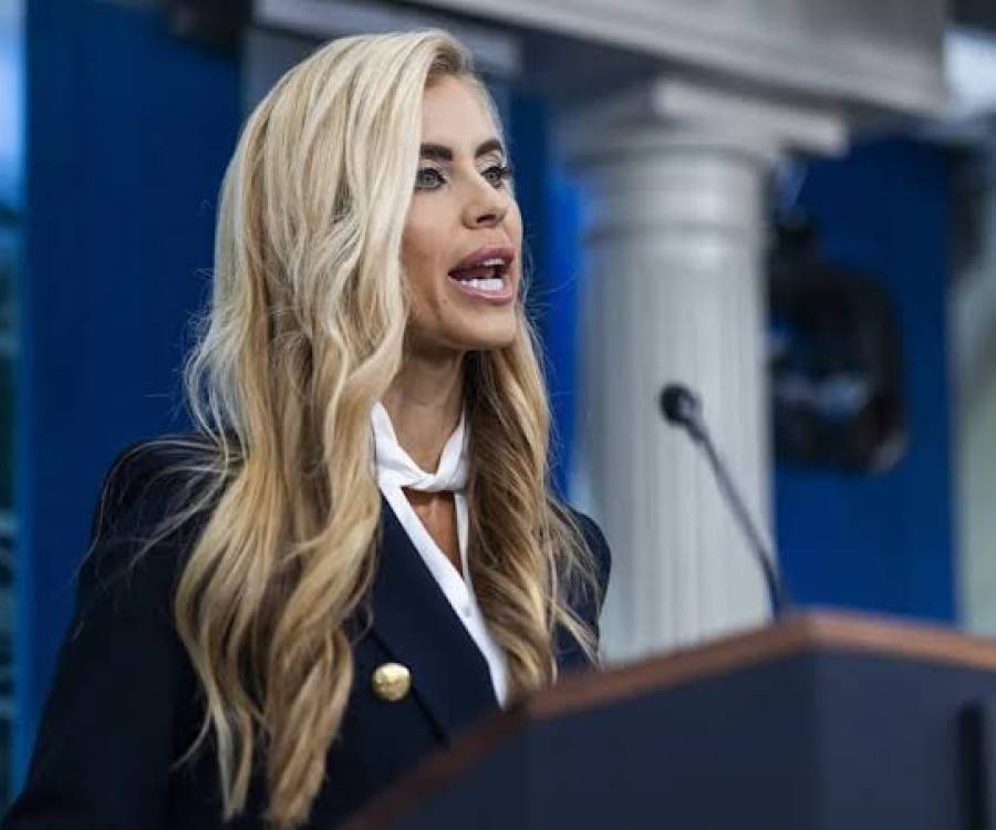 Quién es Katie Zacharia, la nueva portavoz de Donald Trump que debutó en la Casa Blanca