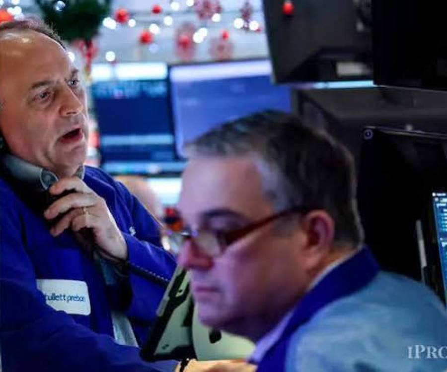 El riesgo país vuelve a superar los 700 puntos y el dólar oficial marca un récord de $1.550